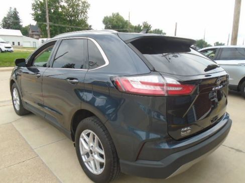 Used 2024 Ford Edge SEL w/ Convenience Package AWD/4WD image 4
