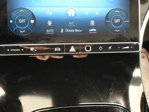 Used 2024 Mercedes-Benz GLC 300 4MATIC image 14