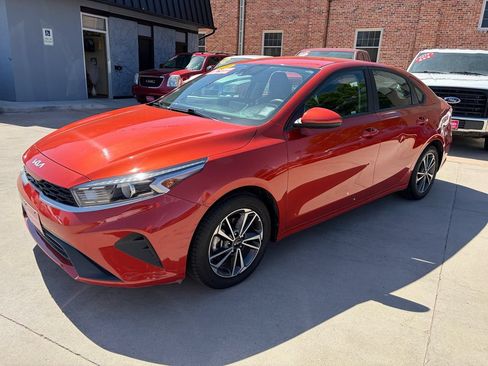 Used 2023 Kia Forte LXS FWD image 7