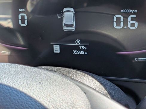 Used 2024 Kia Sportage EX image 21