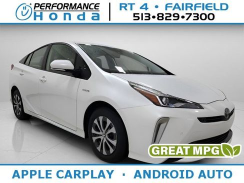 Used 2021 Toyota Prius LE image 1