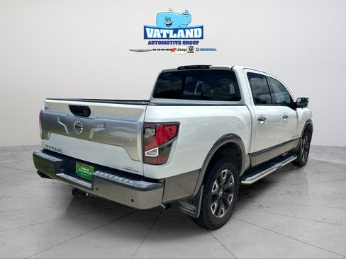 Used 2021 Nissan Titan Platinum Reserve w/ Moonroof Package AWD/4WD image 5