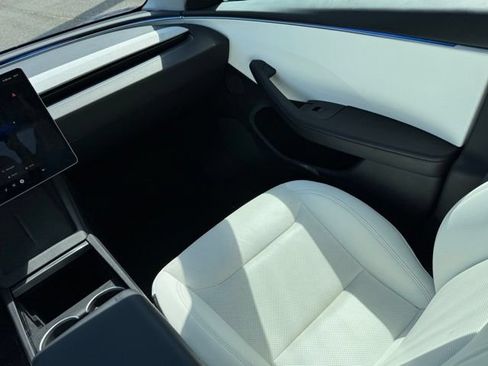 Used 2025 Tesla Model 3 Long Range AWD/4WD image 10