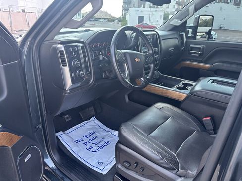 Used 2019 Chevrolet Silverado 2500 LTZ w/ Duramax Plus Package AWD/4WD image 18