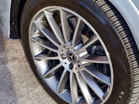 Used 2024 Mercedes-Benz GLE 450 4MATIC image 13
