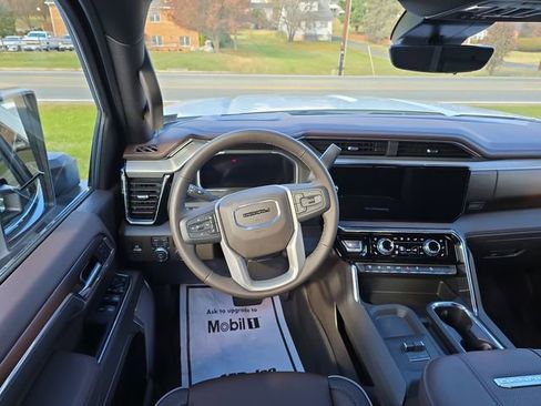 New 2026 GMC Sierra 3500 Denali w/ Denali Reserve Package image 12