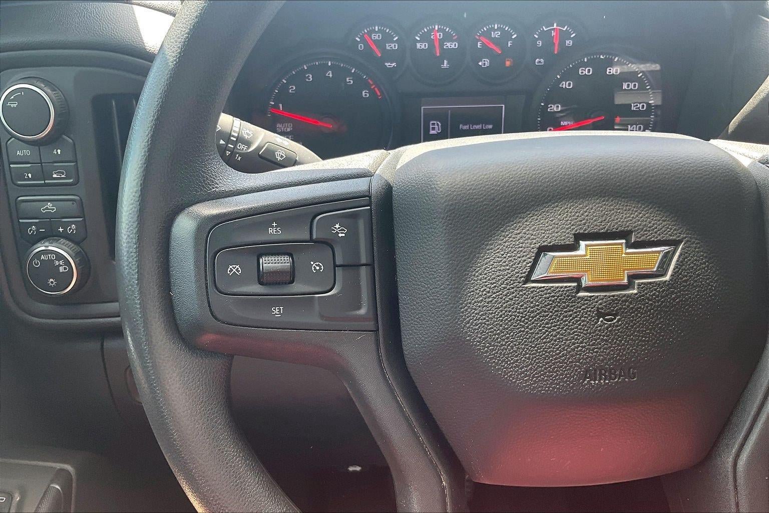 Used 2025 Chevrolet Silverado 1500 Custom w/ LPO, Dark Essentials Package AWD/4WD image 19