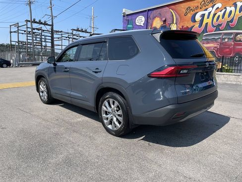 Certified 2024 Toyota Grand Highlander AWD Hybrid image 3
