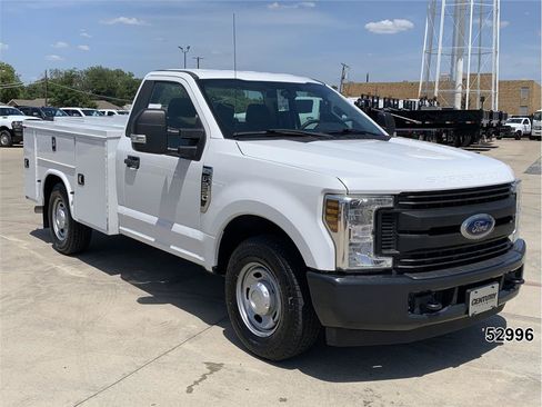 Used 2019 Ford F250 XL w/ Power Equipment Group RWD image 3