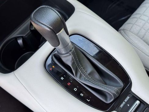 Certified 2023 Honda HR-V LX image 27