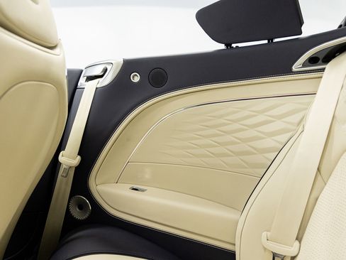 New 2026 Bentley Continental GTC image 38