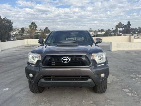Used 2015 Toyota Tacoma PreRunner image 4