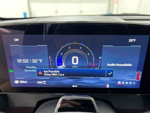 New 2026 Chevrolet Traverse RS w/ LPO, Floor Liner Package image 11