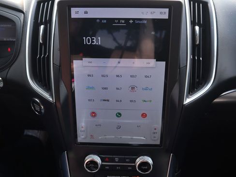 Used 2024 Ford Edge Titanium image 15