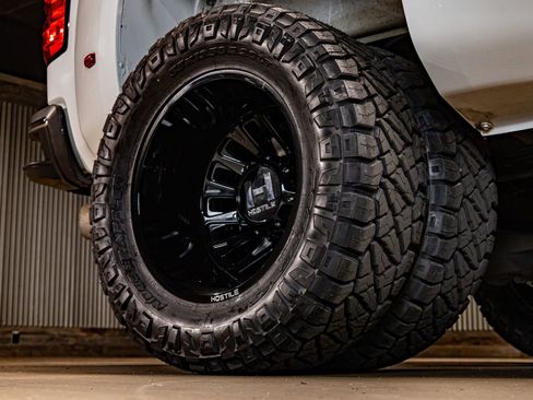 Used 2018 Chevrolet Silverado 3500 LTZ w/ Duramax Plus Package image 13