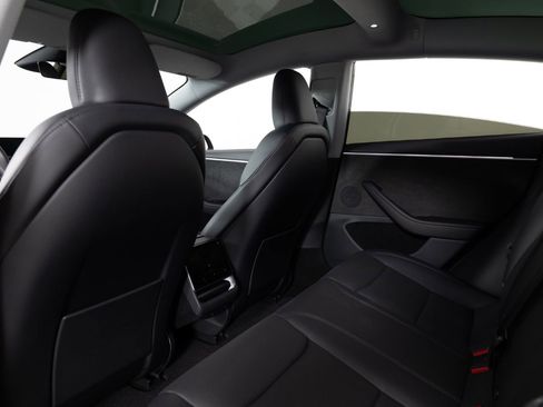 Used 2025 Tesla Model 3 Long Range AWD/4WD image 19
