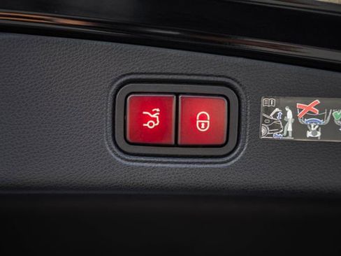 Used 2023 Mercedes-Benz E 450 4MATIC Coupe image 11