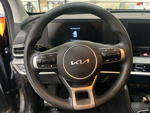 Used 2023 Kia Sportage LX image 27