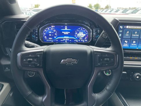 Used 2025 Chevrolet Silverado 2500 ZR2 w/ Technology Package image 16