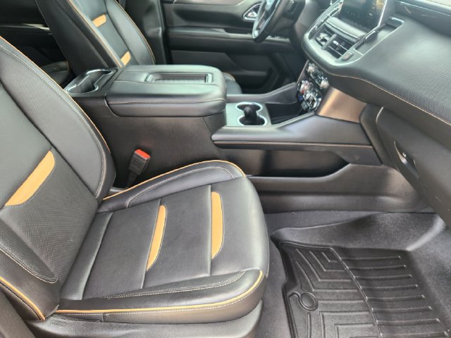 Used 2024 GMC Yukon AT4 w/ Technology Package AWD/4WD image 13