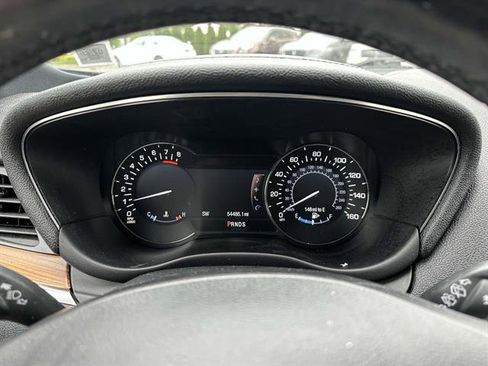 Used 2019 Lincoln MKC Select w/ Select Plus Package image 16