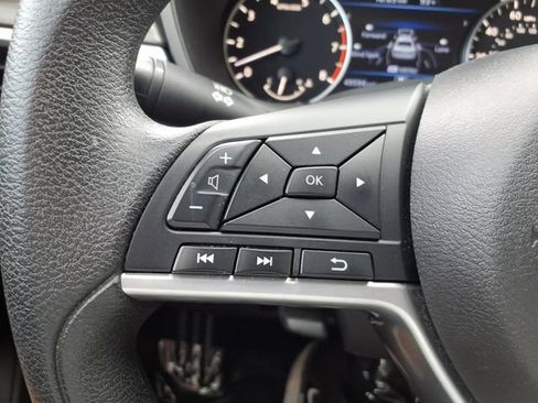 Used 2025 Nissan Altima 2.5 SV AWD/4WD image 22