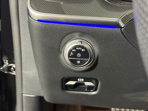 Used 2024 Mercedes-Benz C 63 AMG S image 34