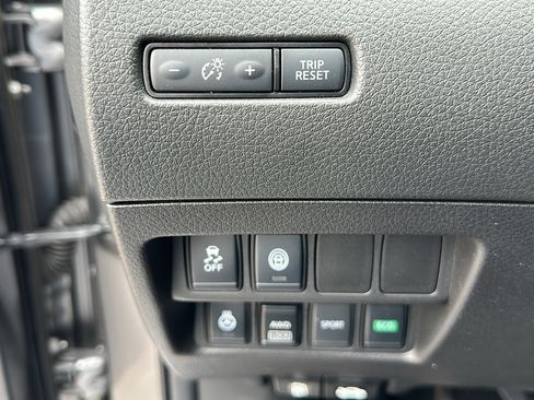 Certified 2021 Nissan Rogue Sport SV image 15