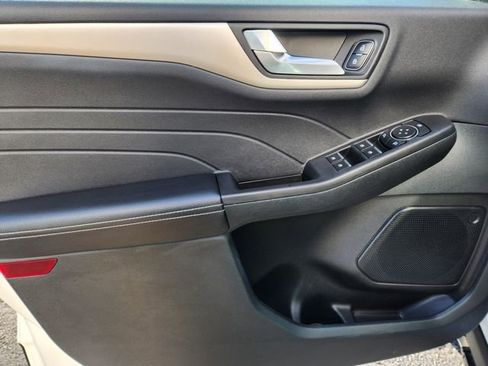 Certified 2022 Ford Escape SEL image 20