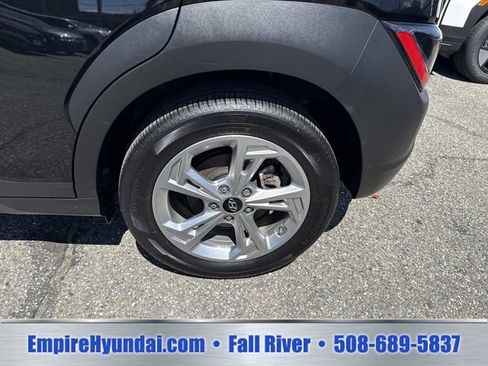 Used 2023 Hyundai Kona SEL w/ Cargo Package AWD/4WD image 13