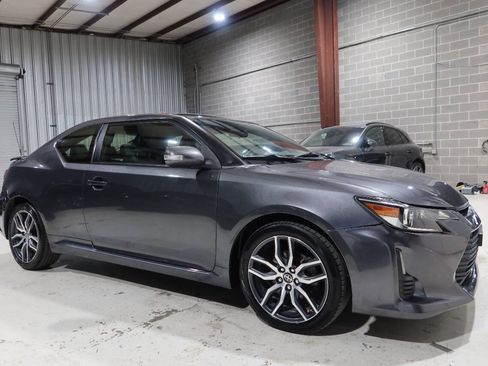 Used 2016 Scion tC FWD image 7