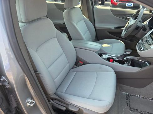 Used 2023 Chevrolet Malibu LT FWD image 10