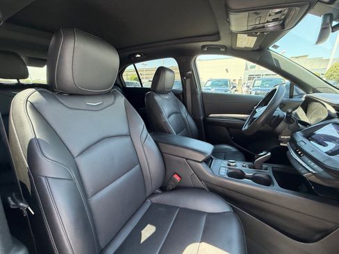 Used 2021 Cadillac XT4 Premium Luxury AWD/4WD image 19