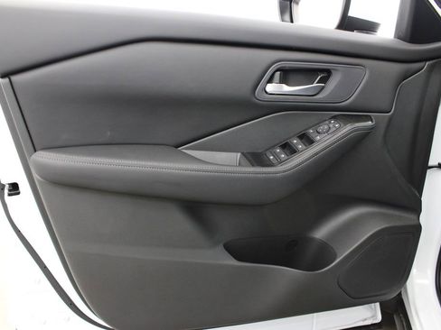 New 2026 Nissan Rogue SV FWD image 15