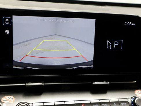 Used 2024 Hyundai Kona SEL FWD image 2