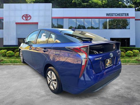 Used 2016 Toyota Prius Three image 6