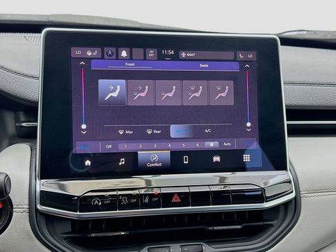 Used 2022 Jeep Compass Limited w/ Sun and Sound Group image 12