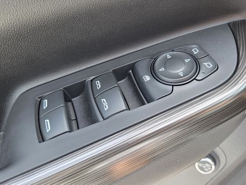 Certified 2023 GMC Acadia SLT FWD image 36