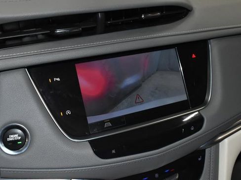 Used 2022 Cadillac XT5 Premium Luxury image 16