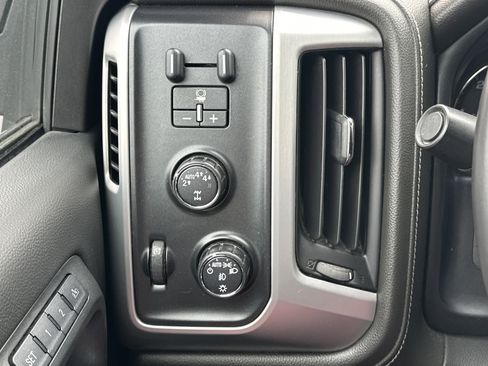 Used 2017 GMC Sierra 1500 SLT AWD/4WD image 28