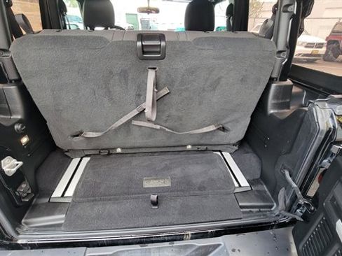 Used 2022 Jeep Wrangler Sport image 63