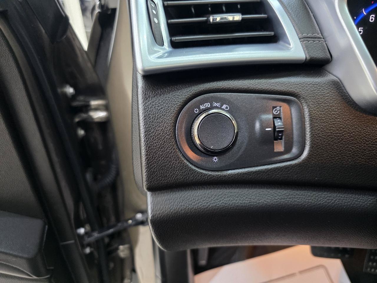 Used 2014 Cadillac SRX FWD image 34