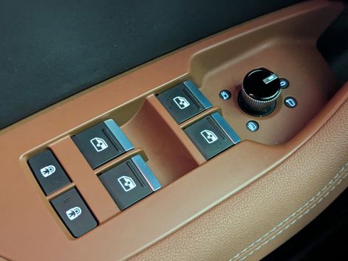 Used 2021 Audi A6 Premium Plus image 22