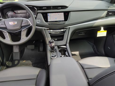 New 2025 Cadillac XT5 Premium Luxury w/ LPO, Floor Liner Package image 10