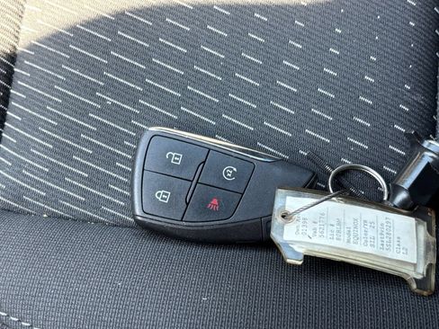 Used 2025 Chevrolet Equinox LT AWD/4WD image 20