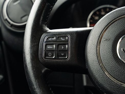 Used 2018 Jeep Wrangler Unlimited Sport S AWD/4WD image 24