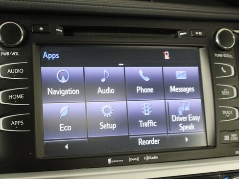 Used 2019 Toyota Highlander XLE AWD/4WD image 32