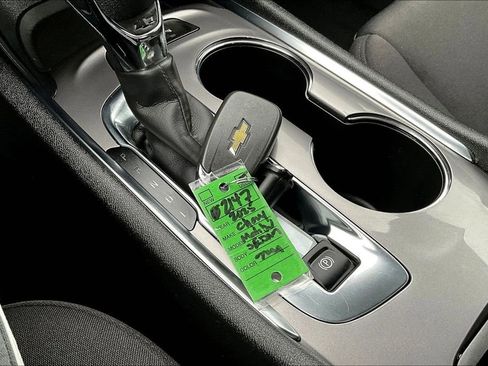 Used 2025 Chevrolet Malibu LT image 11