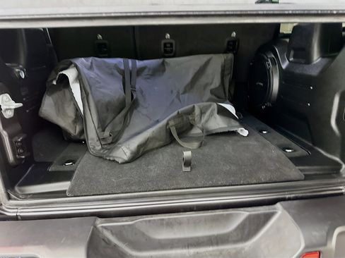 Used 2023 Jeep Wrangler Sahara w/ Cold Weather Group image 30