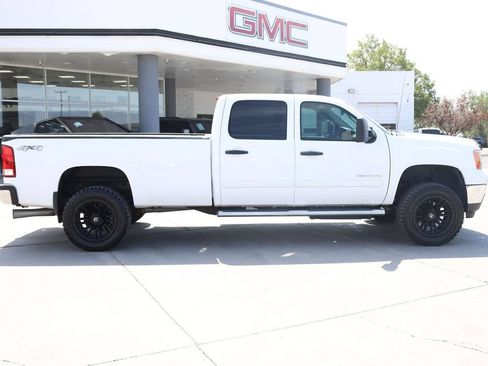 Used 2014 GMC Sierra 3500 SLE w/ SLE Preferred Package AWD/4WD image 7